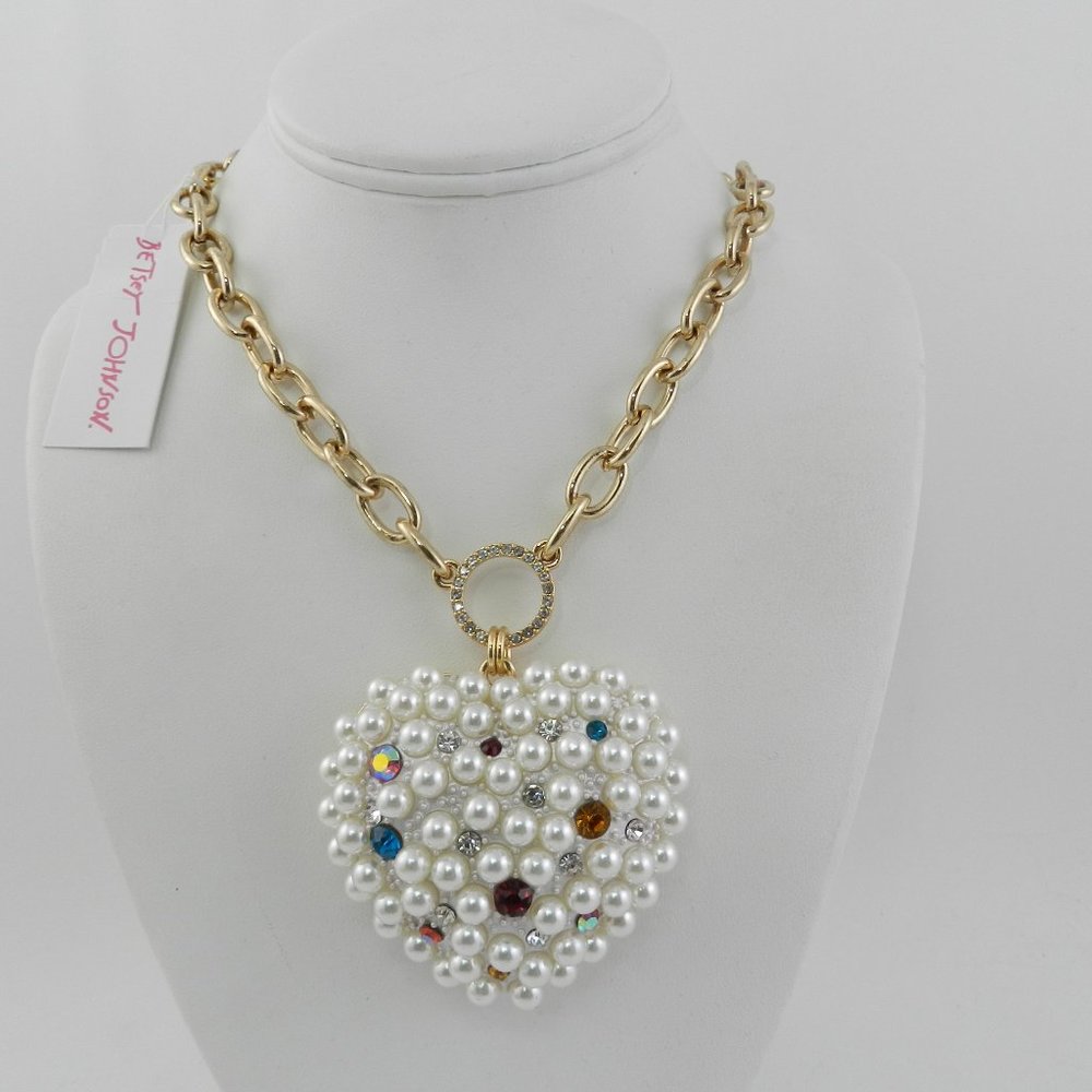 Betsey Johnson Imitation Pearl Heart Pendant Necklace